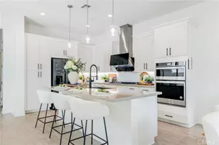 196 Episode, Irvine, CA 92618 - Photo 7