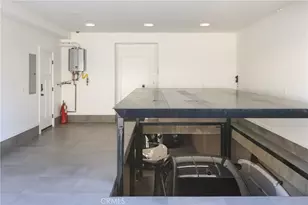 7210 W Oceanfront, Newport Beach, CA 92663 - Photo 27