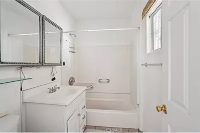 1646 West Boulevard, Los Angeles, CA 90019 - Photo 13