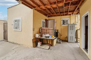 1646 West Blvd, Los Angeles, CA 90019 - Photo 15
