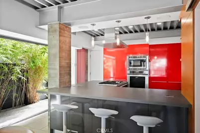 304 Grand Boulevard, Venice, CA 90291 - Photo 17