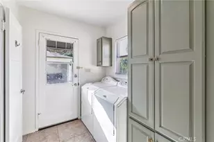 527 S Orchard Dr, Burbank, CA 91506 - Photo 27