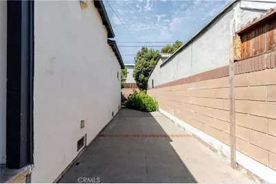 421 E 65th, Los Angeles, CA 90003 - Photo 13