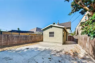 2256 W 28th St, Los Angeles, CA 90018 - Photo 35