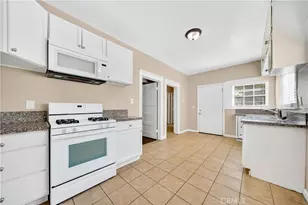 2256 W 28th St, Los Angeles, CA 90018 - Photo 13