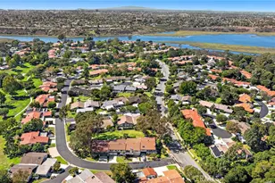 558 Vista Flora, Newport Beach, CA 92660 - Photo 33