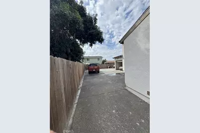 1192 E 48th St, Los Angeles, CA 90011 - Photo 5