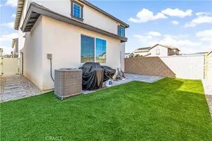 2498 Gunner Ridge Way, Rialto, CA 92377 - Photo 5