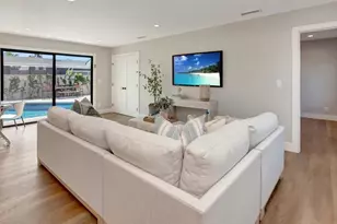 270 Albert Pl, Costa Mesa, CA 92627 - Photo 23