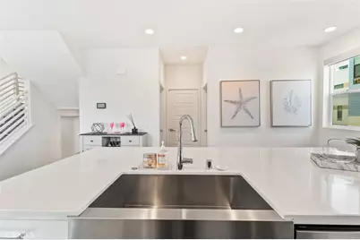 697 W 17th, Costa Mesa, CA 92627 - Photo 9