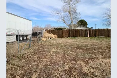 25 E Avenue Q2, Palmdale, CA 93550 - Photo 3