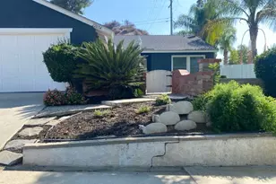 22654 La Rochelle, Saugus, CA 91350 - Photo 13