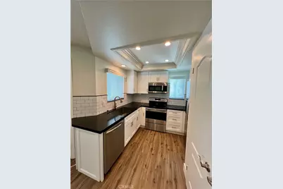 11 Fallingstar, Irvine, CA 92614 - Photo 5