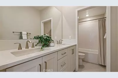 409 Clipper, Irvine, CA 92618 - Photo 17