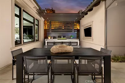 557 Peninsula, Irvine, CA 92602 - Photo 7