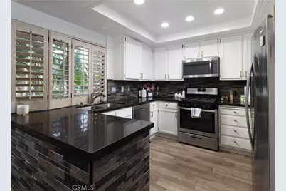 9 Flores, Irvine, CA 92612 - Photo 17