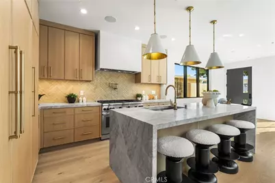 305 Fernleaf, Corona del Mar, CA 92625 - Photo 13