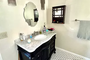 18601 Newland Street, Huntington Beach, CA 92646 - Photo 19