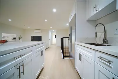 801 E 84th Place, Los Angeles, CA 90001 - Photo 27