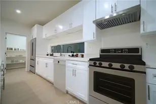 801 E 84th Pl, Los Angeles, CA 90001 - Photo 25