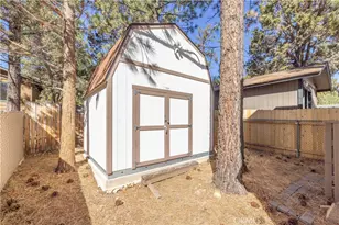 548 Moreno Ln, Sugarloaf, CA 92386 - Photo 25