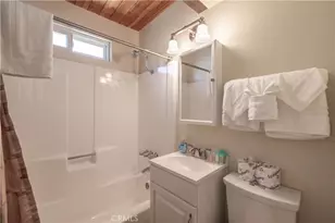 548 Moreno Ln, Sugarloaf, CA 92386 - Photo 17