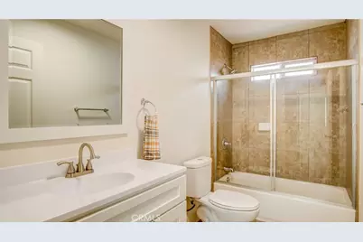 330 E 101st Street, Los Angeles, CA 90003 - Photo 11