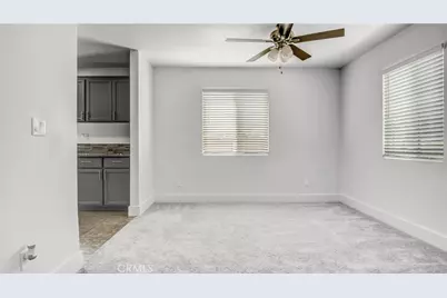 330 E 101st Street, Los Angeles, CA 90003 - Photo 9