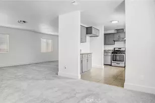 330 E 101st St, Los Angeles, CA 90003 - Photo 7