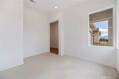 28908 Verdure Court, Canyon Country, CA 91350 - Photo 9