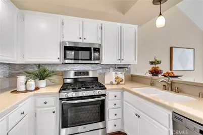 27369 Paseo Placentia, San Juan Capistrano, CA 92675 - Photo 13