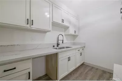 1107 Pacific, Bakersfield, CA 93305 - Photo 7