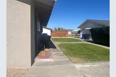 14703 Mesa Dr, Victorville, CA 92395 - Photo 9