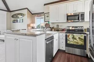 20331 Bluffside Cir, Huntington Beach, CA 92646 - Photo 7