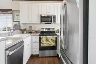 20331 Bluffside Cir, Huntington Beach, CA 92646 - Photo 21