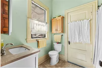 27953 Atlantic, Highland, CA 92346 - Photo 23