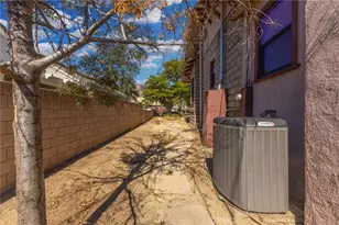 27953 Atlantic, Highland, CA 92346 - Photo 49