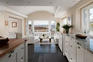 125 Kings Pl, Newport Beach, CA 92663 - Photo 37