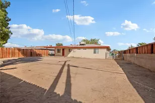 15212 Las Piedras Dr, Victorville, CA 92395 - Photo 27