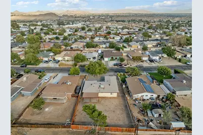 15212 Las Piedras Drive, Victorville, CA 92395 - Photo 3