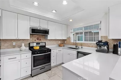 53 Woodleaf, Irvine, CA 92614 - Photo 9