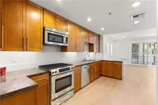 300 E 4th St, Long Beach, CA 90802 - Photo 7