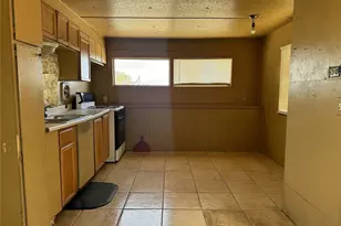 640 Apache, Perris, CA 92570 - Photo 3