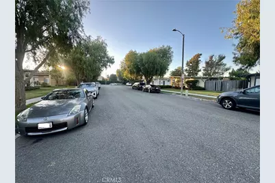 117 Clearbrook Lane, Costa Mesa, CA 92626 - Photo 5