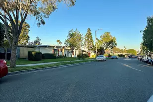 117 Clearbrook Ln, Costa Mesa, CA 92626 - Photo 7