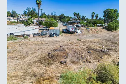 28490 Connecticut Drive, Menifee, CA 92587 - Photo 37