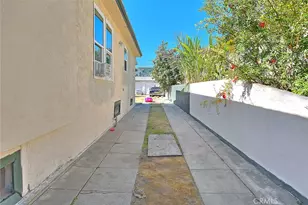 6915 Bonsallo, Los Angeles, CA 90044 - Photo 19