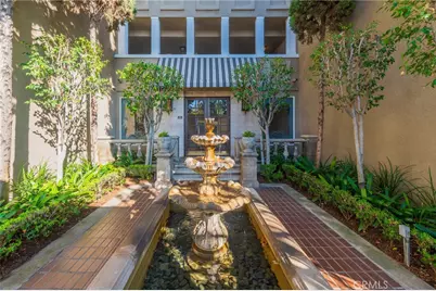 8455 Fountain Avenue #108, West Hollywood, CA 90069 - Photo 3