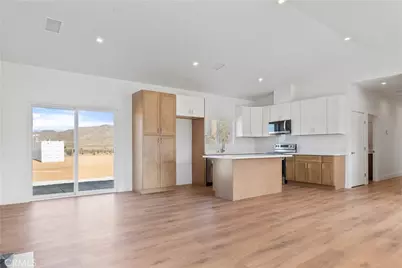11725 Lagartijo Drive, Apple Valley, CA 92308 - Photo 5