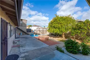 17091 Oak, Huntington Beach, CA 92647 - Photo 13
